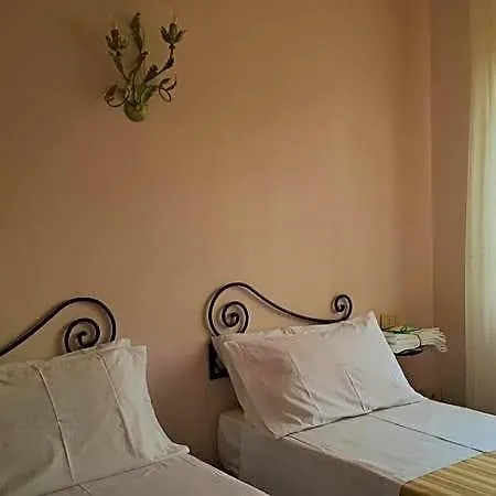 فندق مبيت وإفطار Amalia Srls 3*