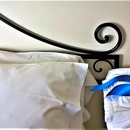 Amalia Srls فندق مبيت وإفطار غيزيريا
