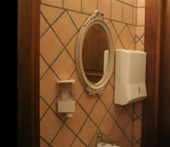 Alojamento de Acomodação e Pequeno-almoço Amalia Srls 3*