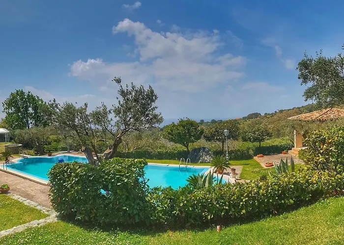 Alojamento de Acomodação e Pequeno-almoço Amalia Srls 3*